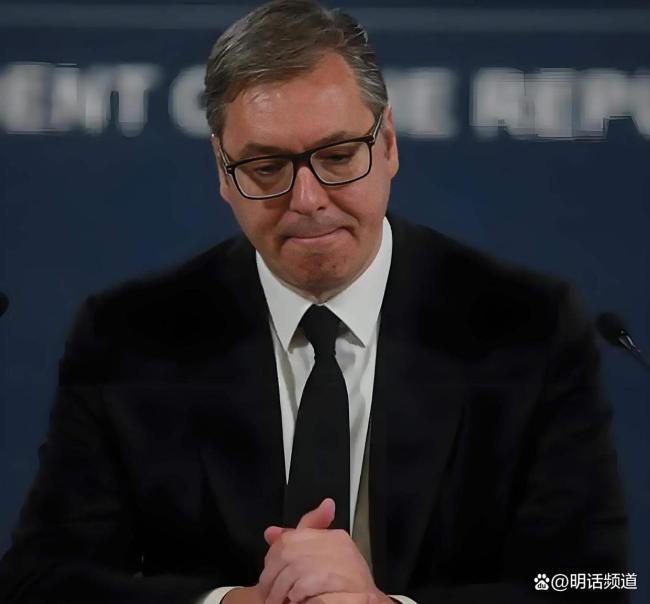 武契奇称所有人都在备战或有新战争