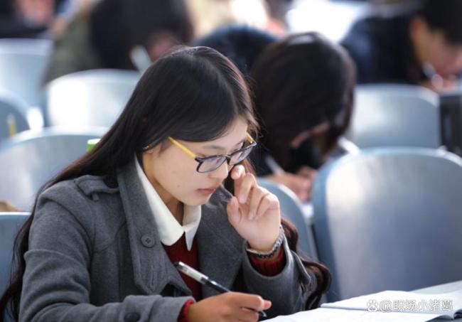 35岁男子称国考像进复活赛