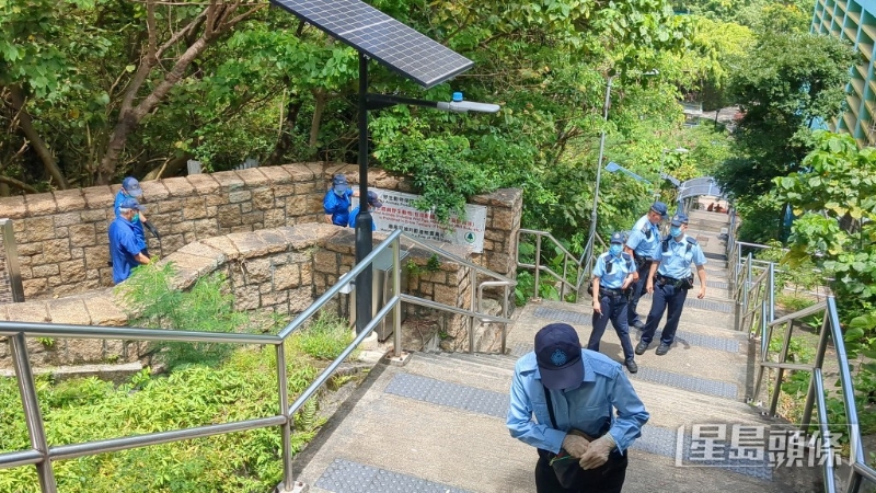 警员