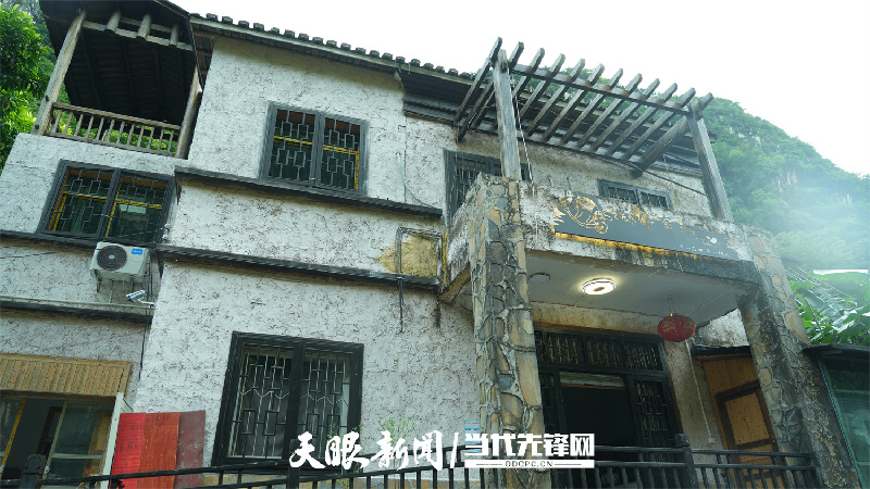 小花江民宿备凳迎客:让客人舒舒服服看“世界第一高桥” 小花江民宿备凳迎客:让客人舒舒服服看“世界第一高桥”