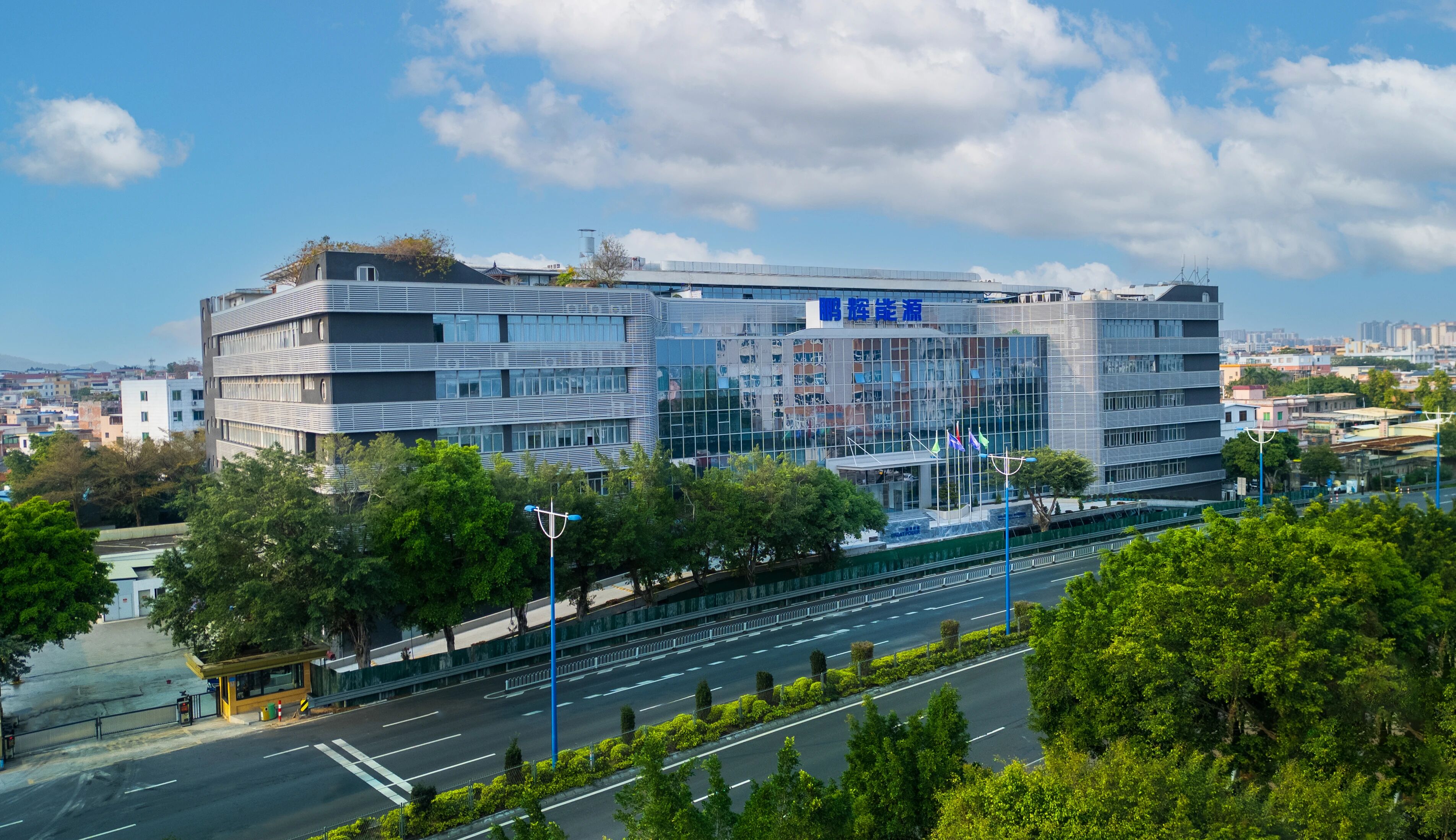 成立24年，广州鹏辉能源走在行业前列。来源：受访者提供