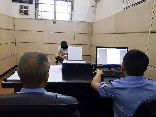 潜入女子家中对其抽血获刑