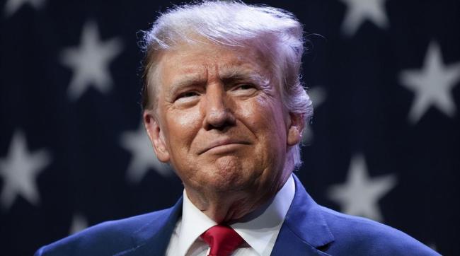 特朗普先后与中日领导人通话，对日本的“战略冒进