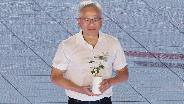 黄仁勋家庭聚餐花费曝光超惊人！