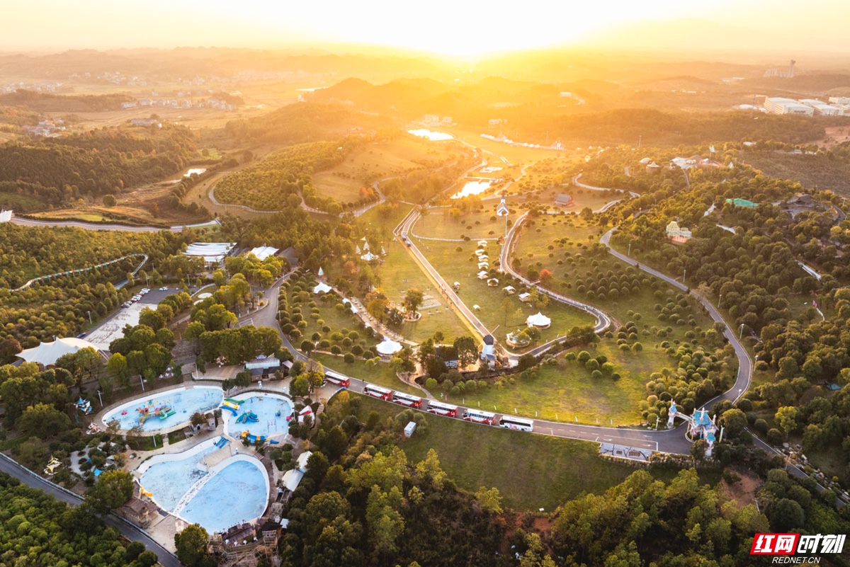 “链”上湖南 “湘”创未来丨湘赣边界崛起“三日游”目的地,花湖谷这样把山水变“流量” 55.jpg