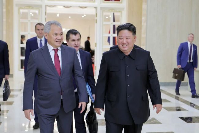 时隔两周,绍伊古再见金正恩