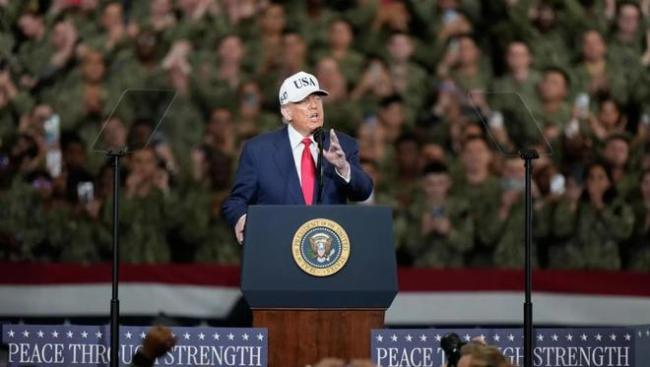 特朗普：我曾梦想成为海军上将，我不喜欢漂亮的人