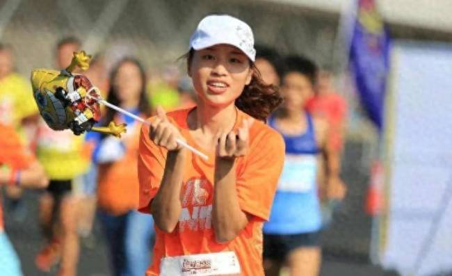 白岩松谈“最快女护士”事件