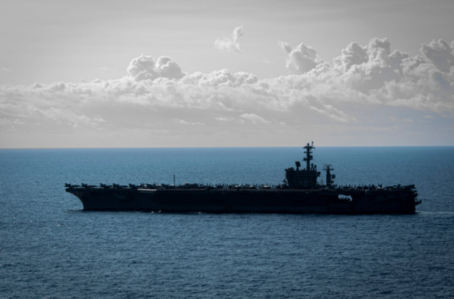 点击查看大图 退役前 尼米兹号航母再次进入南海