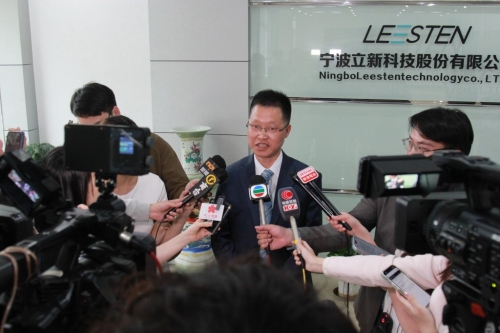 吴昌永在宁波接受访问。 吴昌永在宁波接受访问。