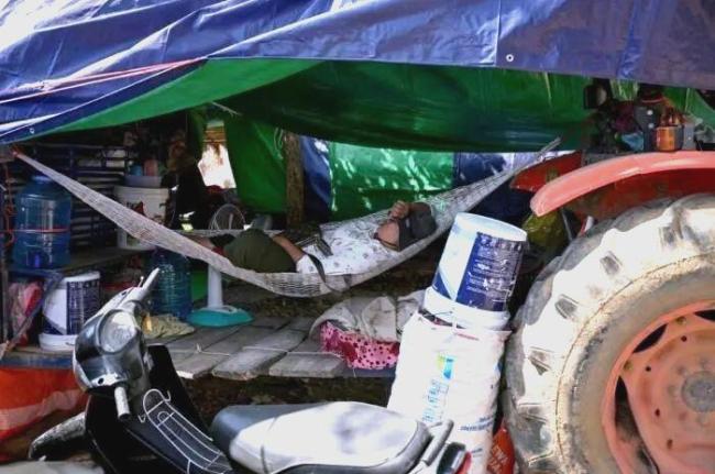 柬泰冲突持续 柬埔寨部分学生获安置