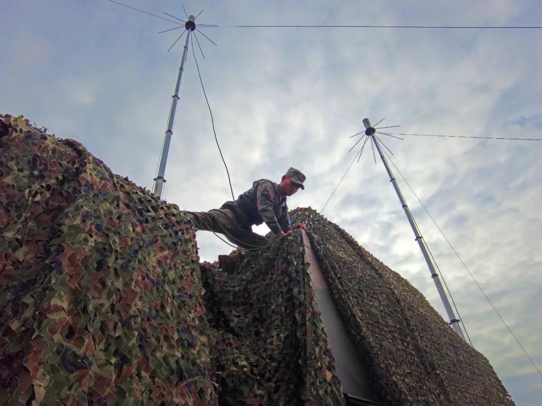 防空警报骤然响起，这场演练拉开战幕……