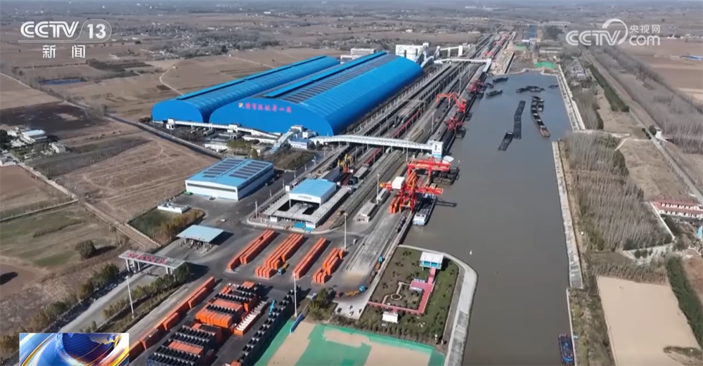 智慧港口、光伏板、清洁能源……温暖过冬向“智”向“绿”向“新”行