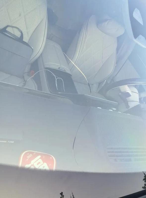 男子150万买迈巴赫 不到3个月出问题