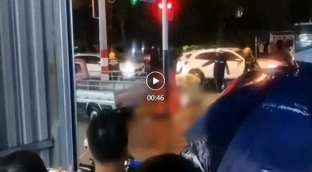 厦门暴雨积水一男子触电身亡