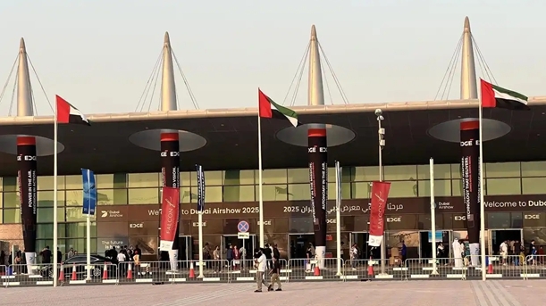 巴媒：巴印空军在迪拜航展罕见互动引热议