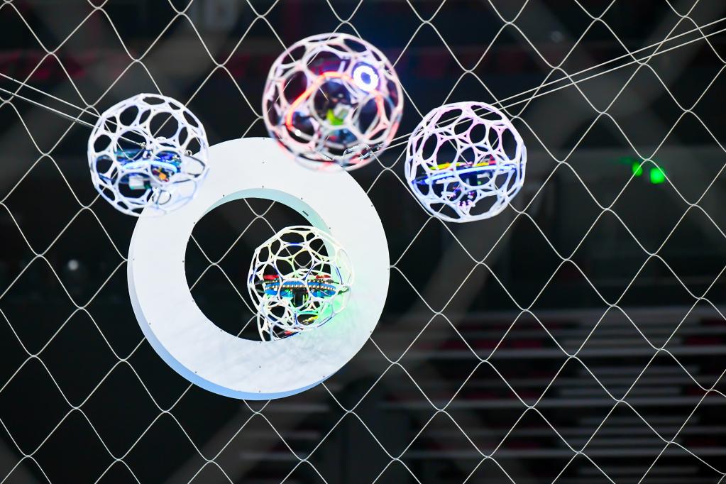 青少年选手超七成 首届世界无人机足球锦标赛启幕