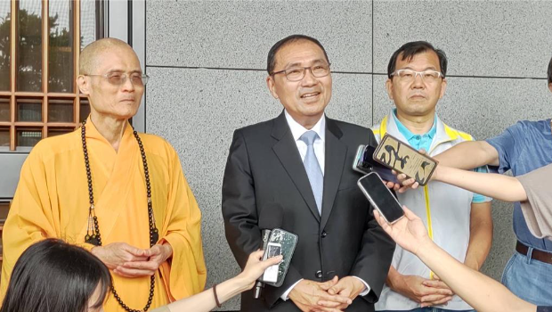 侯友谊向民众党递橄榄枝? 侯友谊向民众党递橄榄枝?
