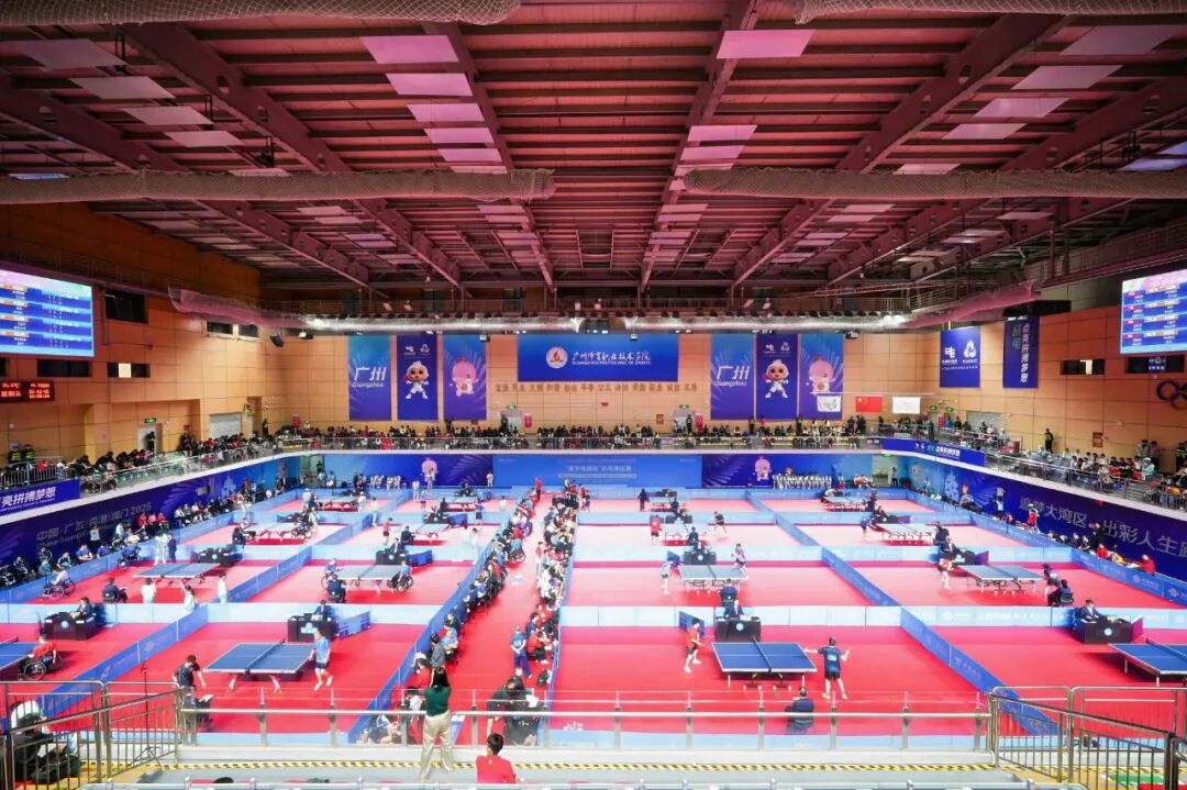 现场，常征宣布开赛。