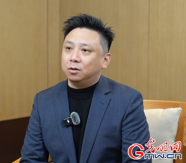 乌镇声音丨黄家伦：数智未来，AI核心价值在于赋能而非取代