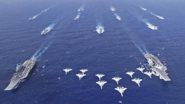 大V：辽宁舰率海军最强编队驶入西太