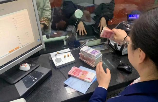 老人存167万消失突发脑梗后离世