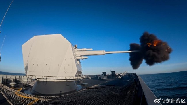 直击东部战区舰艇编队开展跨昼夜实战化训练