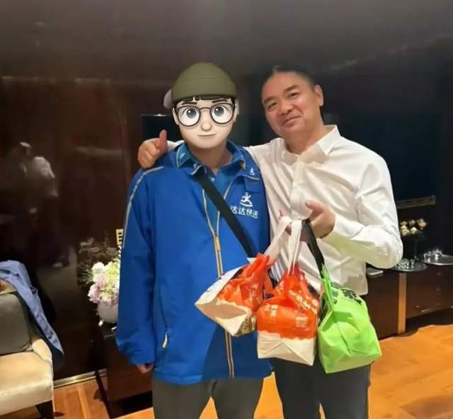 刘强东点外卖 给了骑手1000元小费