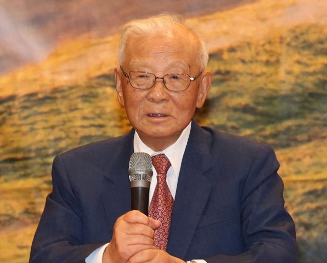 岛内统派大佬许历农辞世 享年107岁
