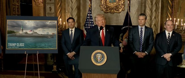 特朗普宣布要造“特朗普”级战列舰