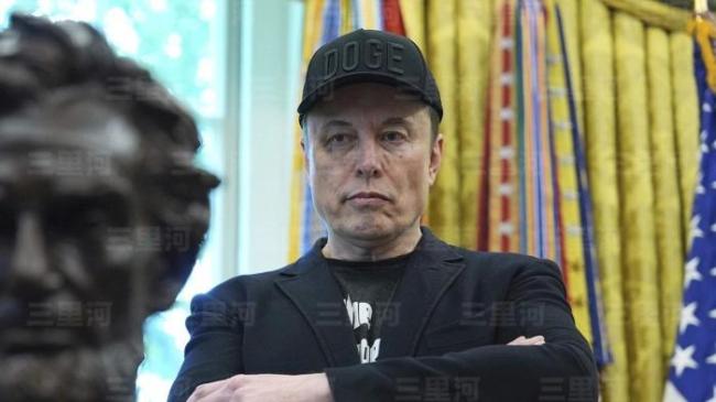 马斯克赌上特斯拉向特朗普开战