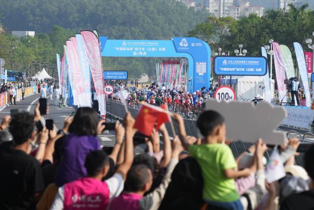 南方+ 钱文攀 拍摄