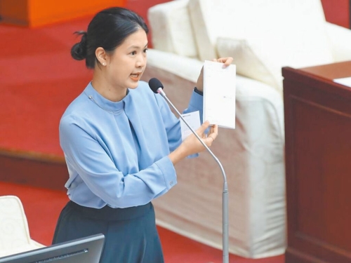 议员