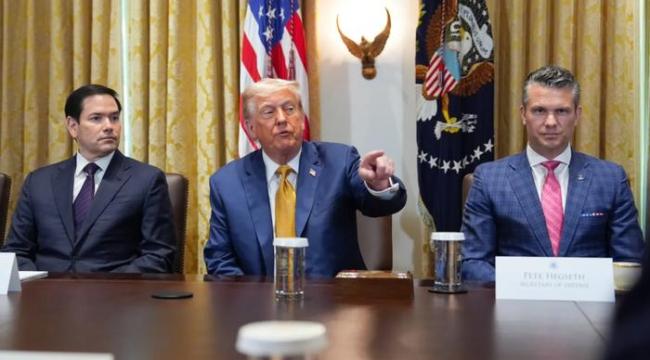 特朗普内阁会议时长超《泰坦尼克号》