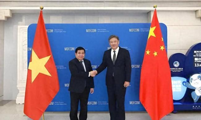 如何看特朗普公布第四批关税名单