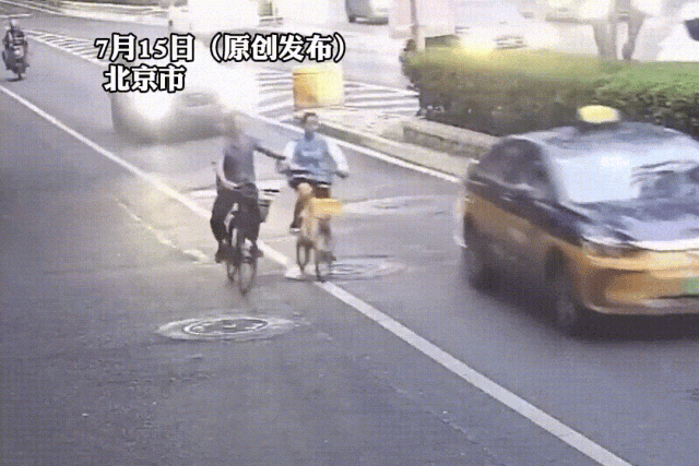 14岁女孩被男子疯狂别车还狂追一公里 警方：拘留