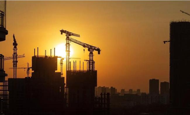 专家：房价下跌最吃亏的是普通老百姓