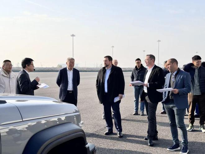 “东风Jeep”要来了？Jeep全球高层到访武汉