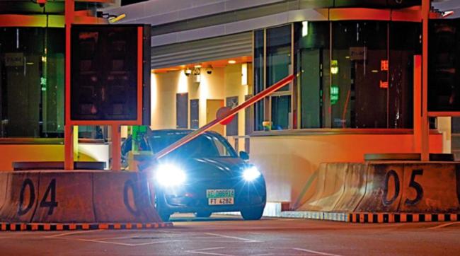 车主晒粤车南下首张处罚单