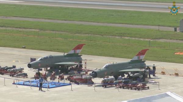 印度空军举行仪式 退役所有米格-21