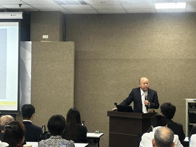 新党：和平统一不是退让