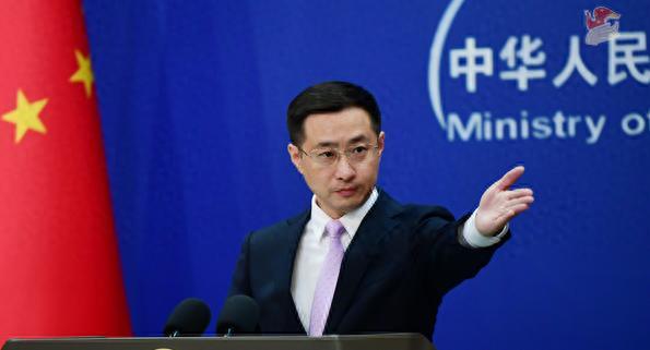 对日舰警告射击两发炮弹?中方回应