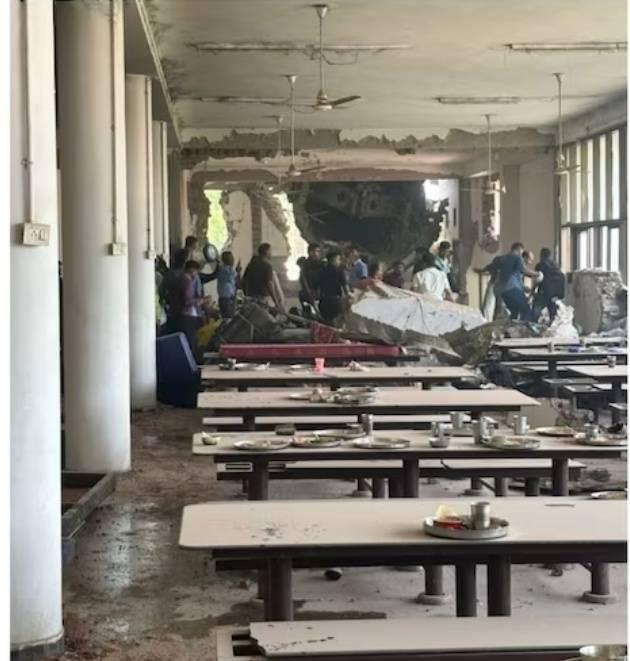 印度坠机已致地面5名医学生遇难