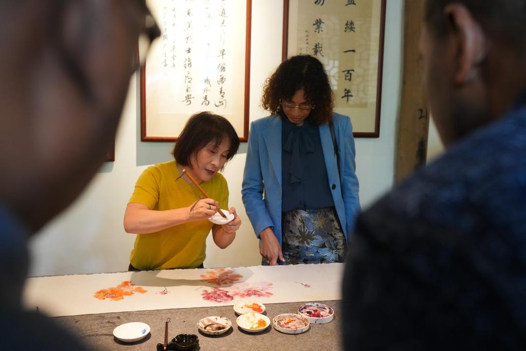 驻华使节浙江行:绿水青山间看发展新篇