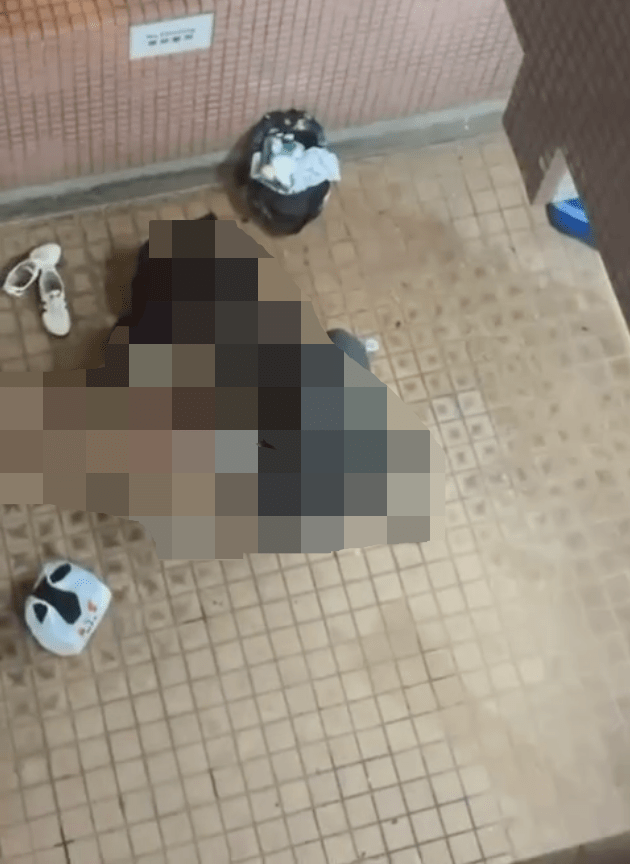 3名男女在屋苑平台上演活春宫。网上片段截图