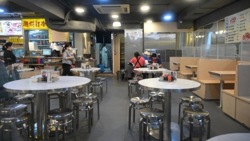 食肆整体生意比平时少三成 食肆整体生意比平时少三成