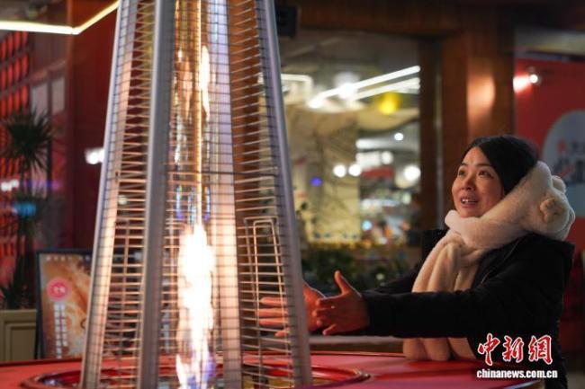 哈尔滨中央大街开始供暖了