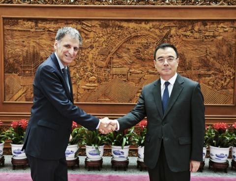 刘彬会见以色列新任驻华大使：武力无法带来持久和平