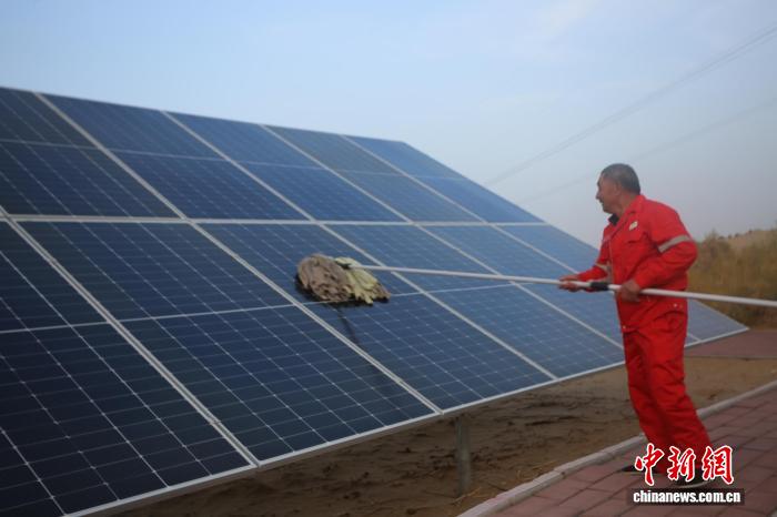 通车30周年 塔里木沙漠公路为新疆经济助力