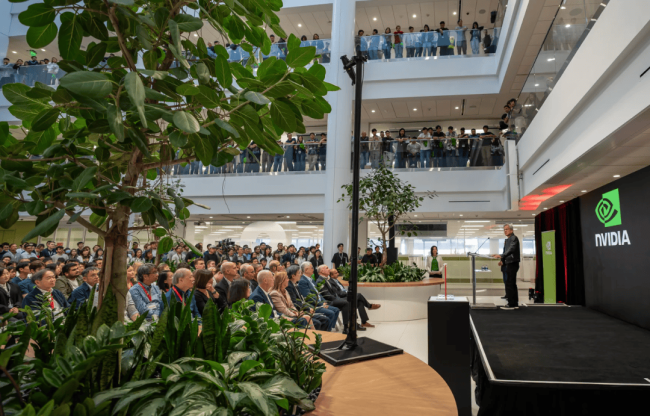 英伟达最强AI芯片“美国造”背后